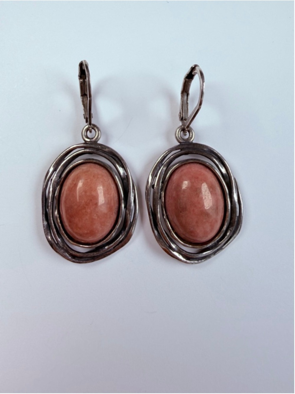 OR PAZ Modernist Pink Rhodonite Textured Framed 925 Sterling Silver Earrings